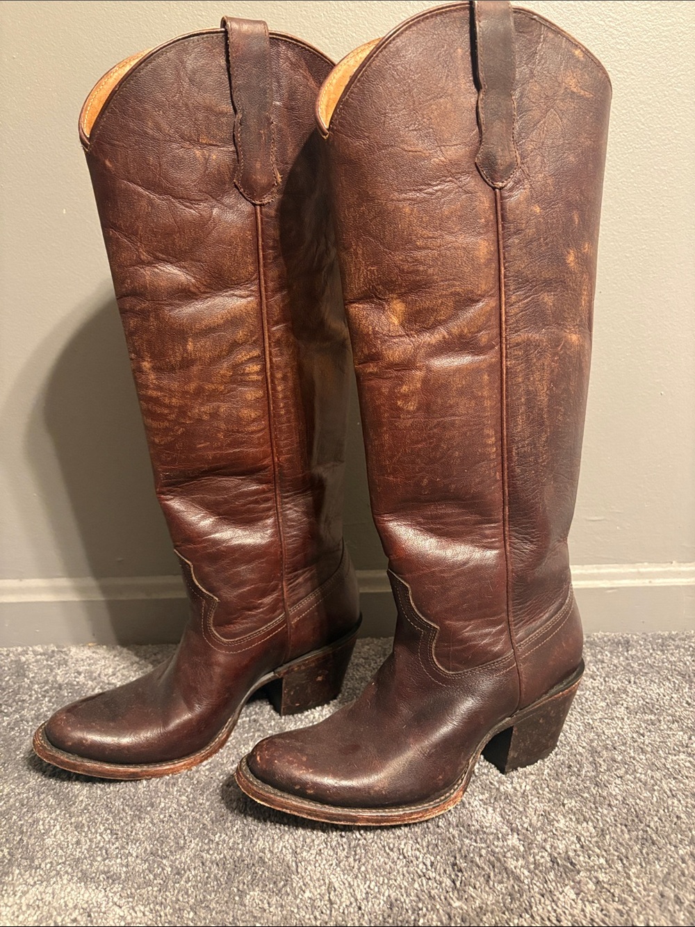Cleo + wolf distress cowgirl boots
